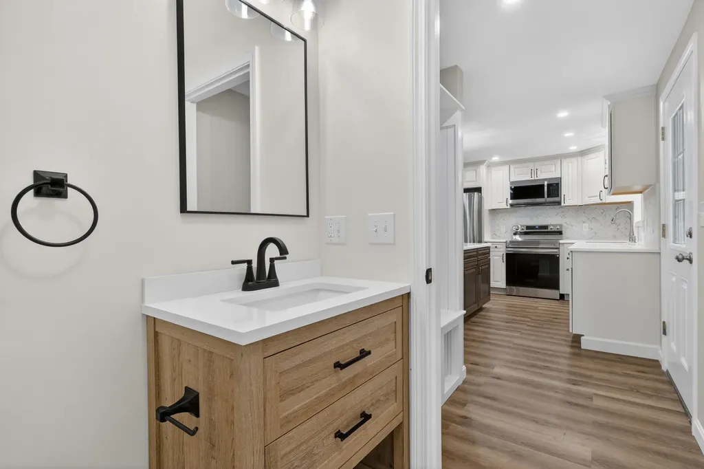 528 Sebago Road Naples ME 04055
