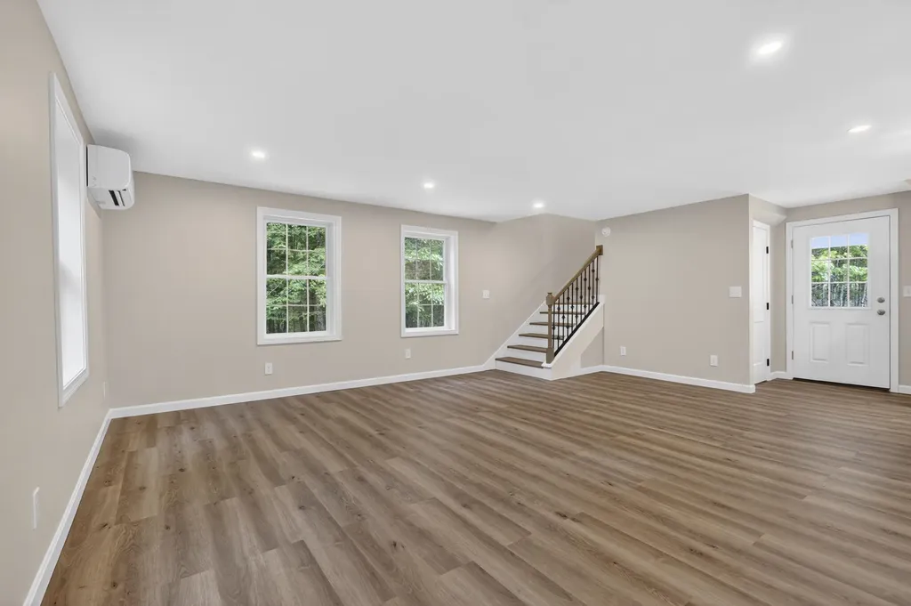 528 Sebago Road Naples ME 04055