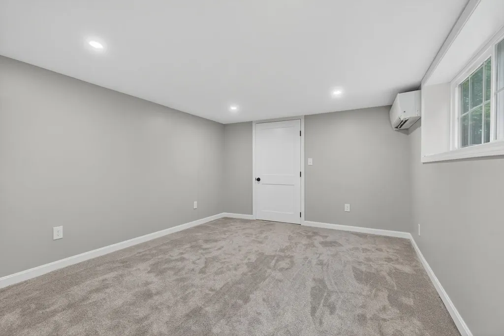 528 Sebago Road Naples ME 04055