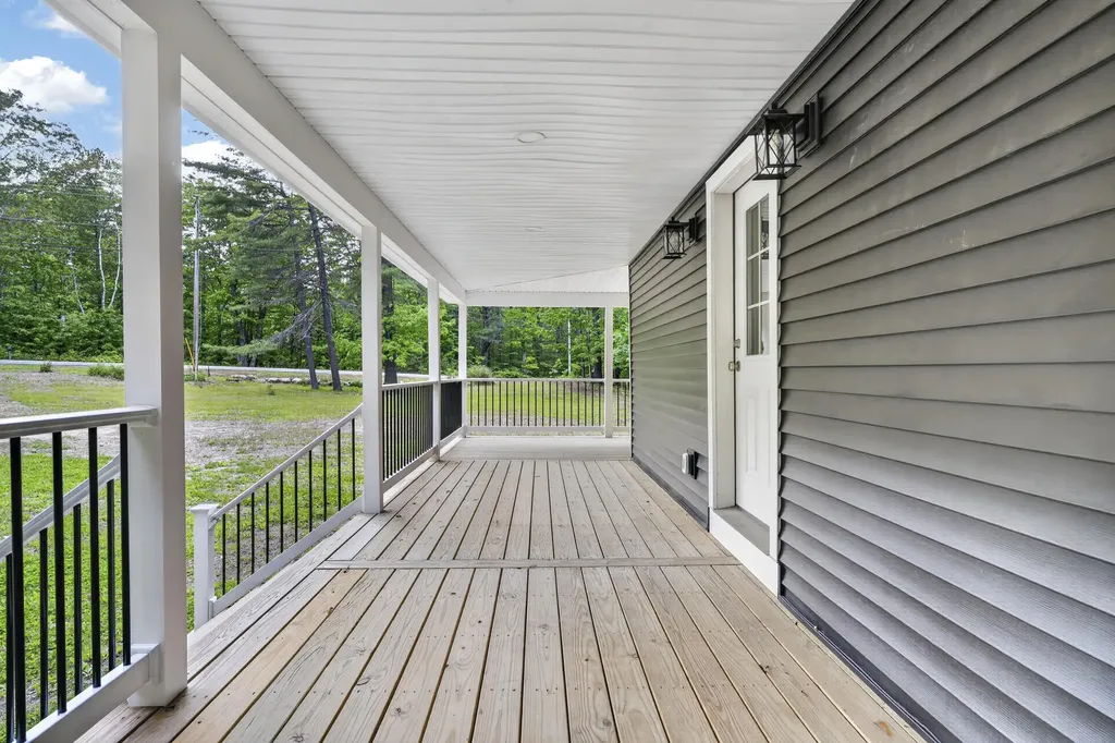 528 Sebago Road Naples ME 04055