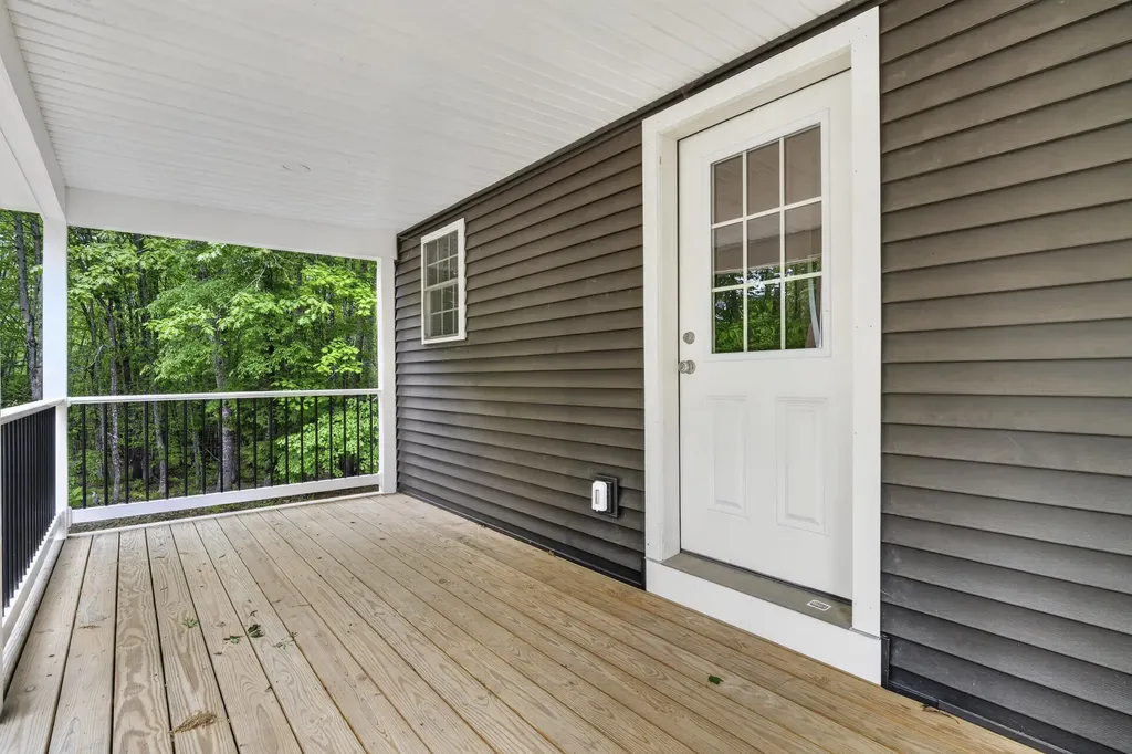 528 Sebago Road Naples ME 04055