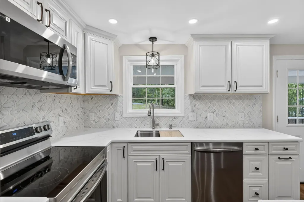 528 Sebago Road Naples ME 04055