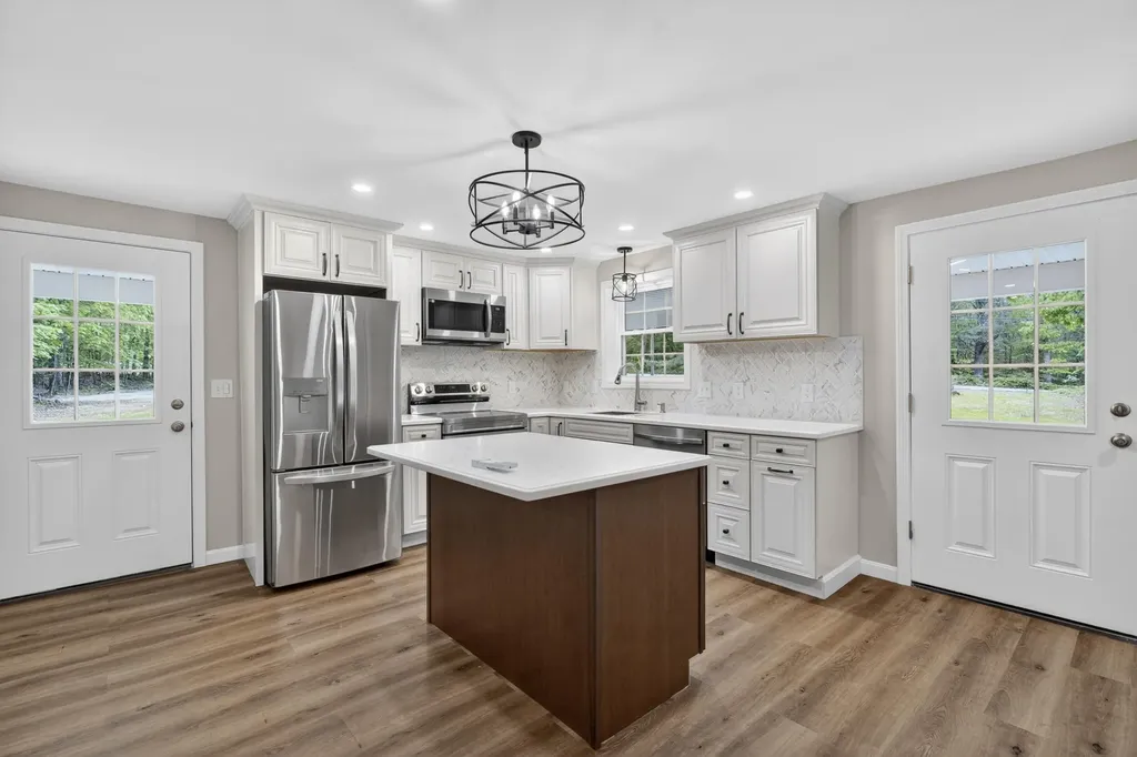 528 Sebago Road Naples ME 04055