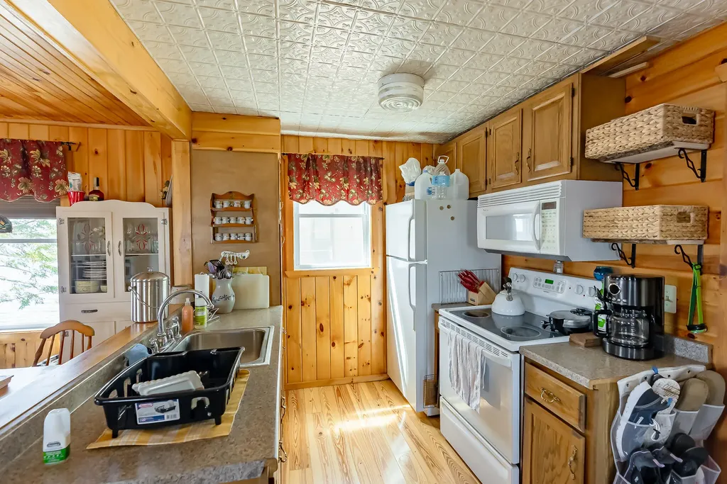 15 Laaperi Lane Greene ME 04236