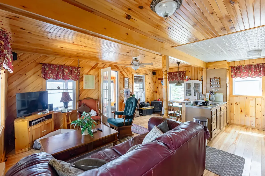 15 Laaperi Lane Greene ME 04236