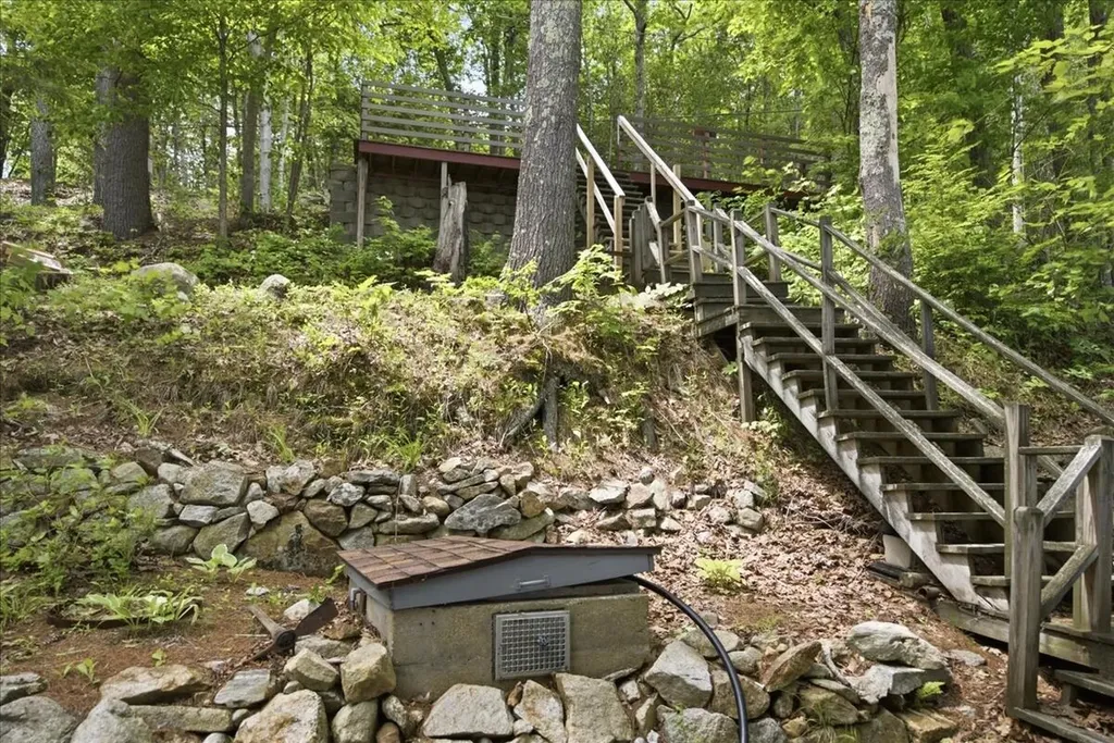 15 Laaperi Lane Greene ME 04236