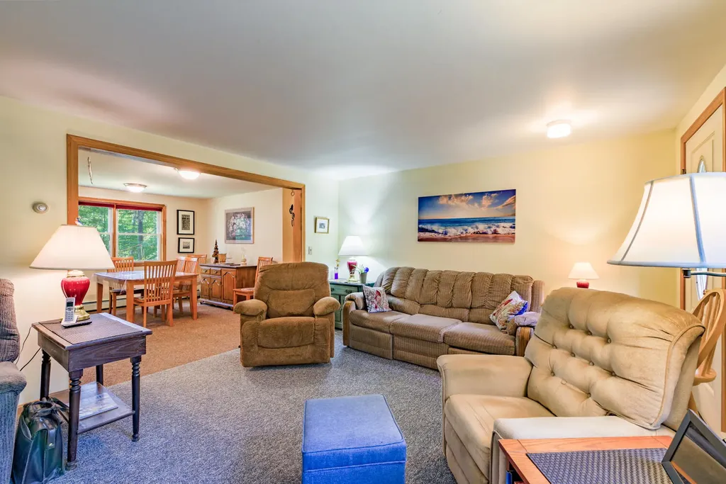 56 Gross Neck Road Waldoboro ME 04572