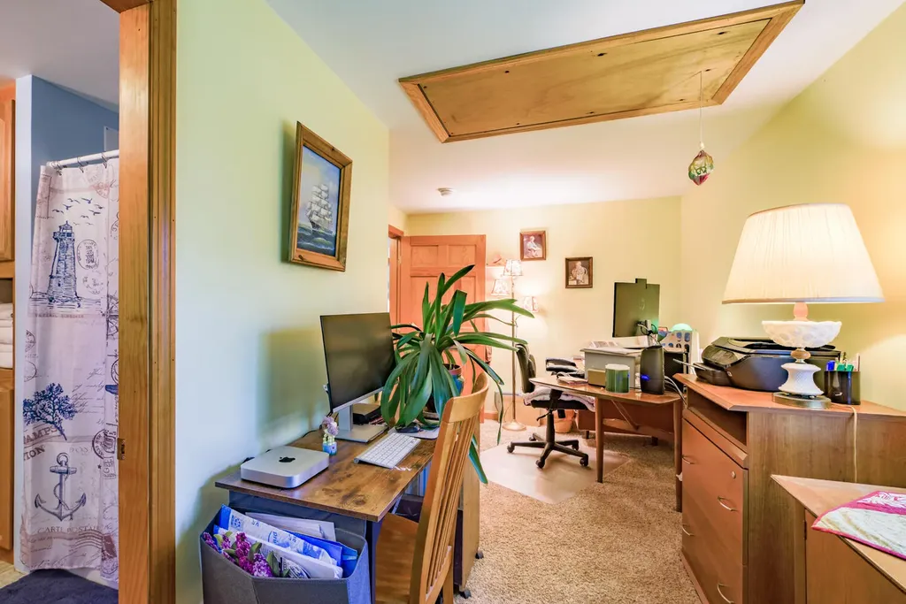 56 Gross Neck Road Waldoboro ME 04572