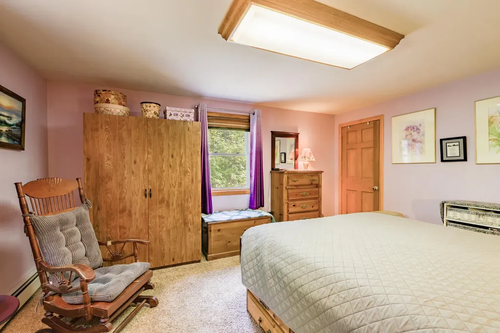 56 Gross Neck Road Waldoboro ME 04572