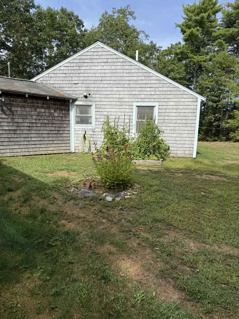 56 Gross Neck Road Waldoboro ME 04572