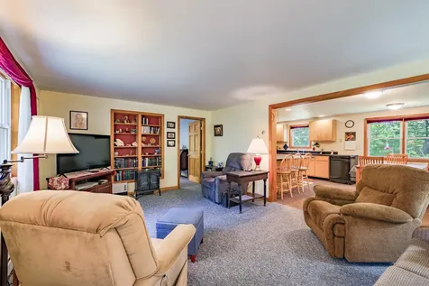 56 Gross Neck Road Waldoboro ME 04572