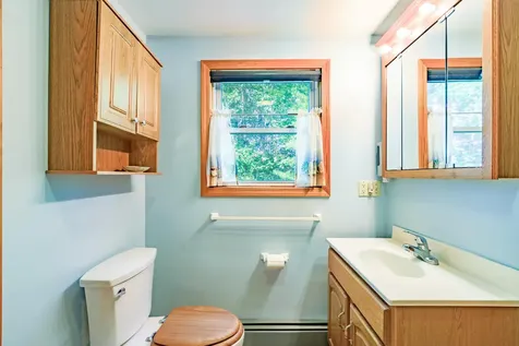 56 Gross Neck Road Waldoboro ME 04572