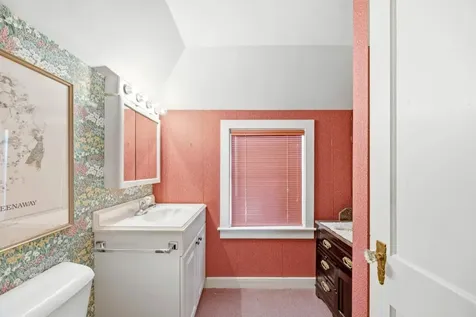 52 Whipple Road Kittery ME 03904