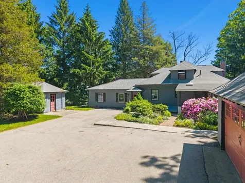 52 Whipple Road Kittery ME 03904