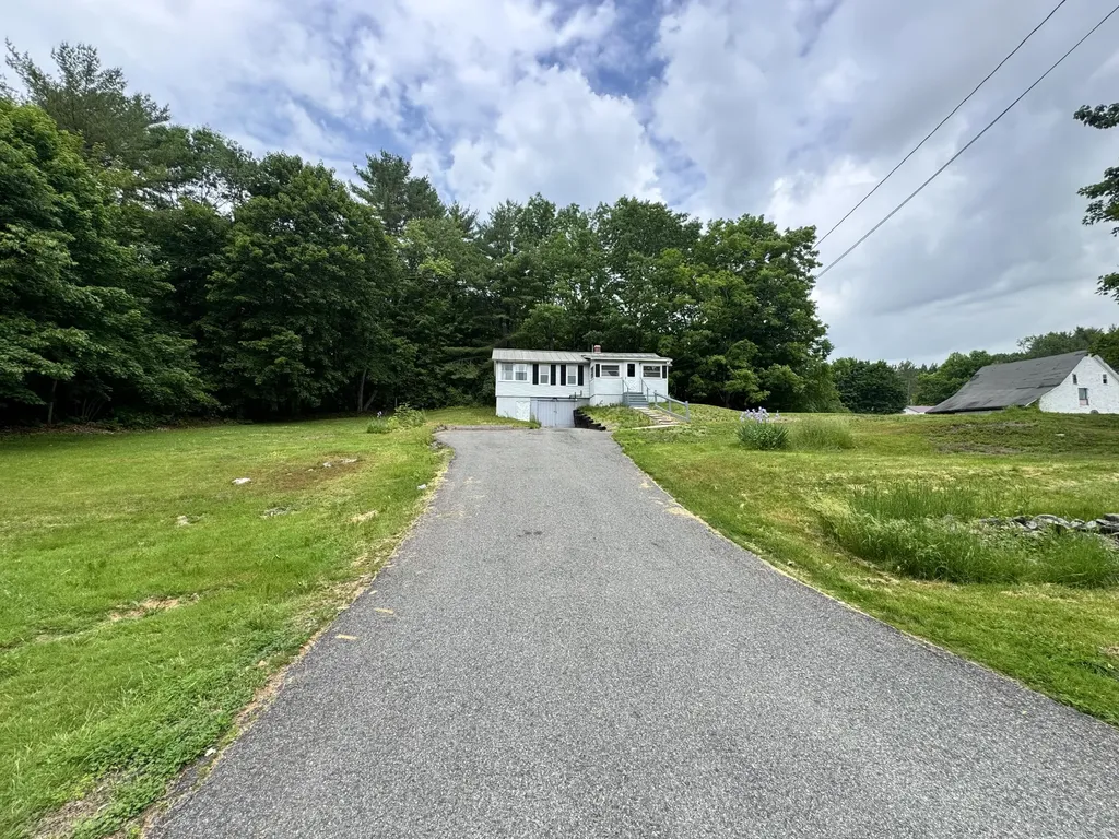 14 Lynn Road Augusta ME 04330