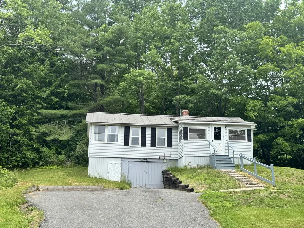 14 Lynn Road Augusta ME 04330