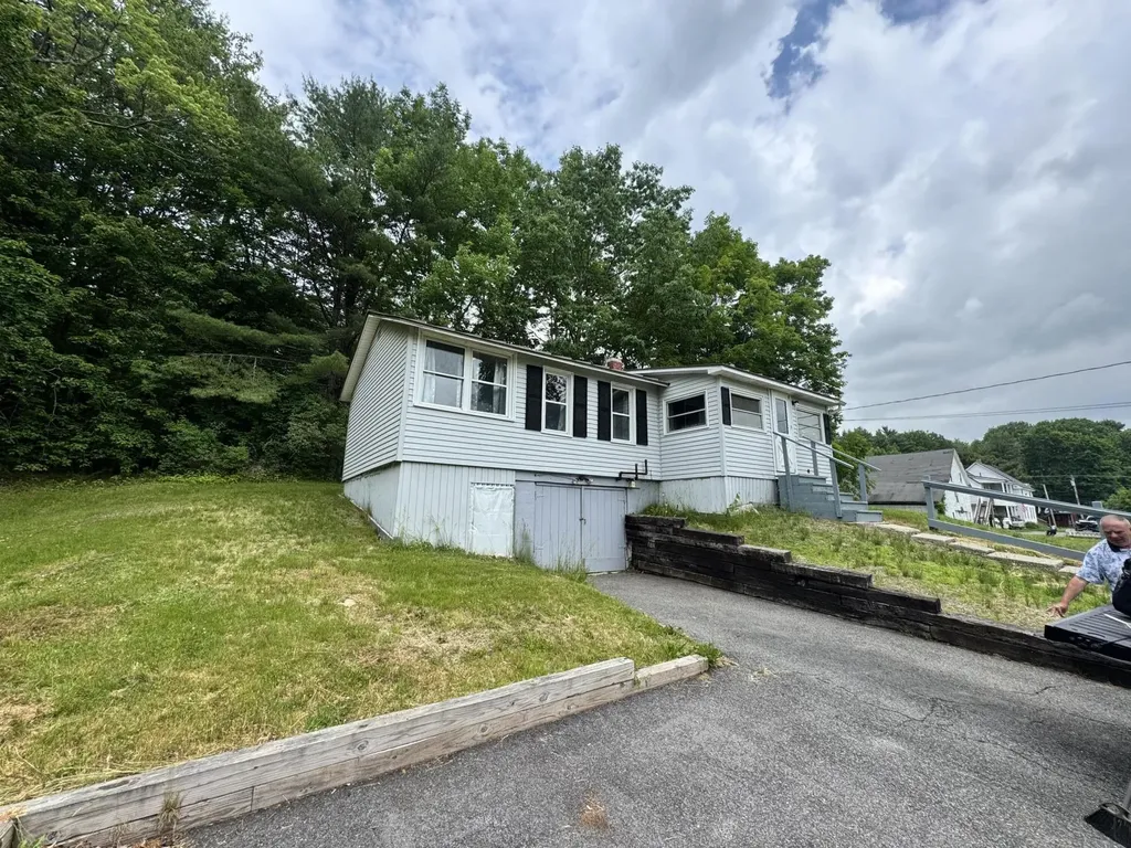 14 Lynn Road Augusta ME 04330