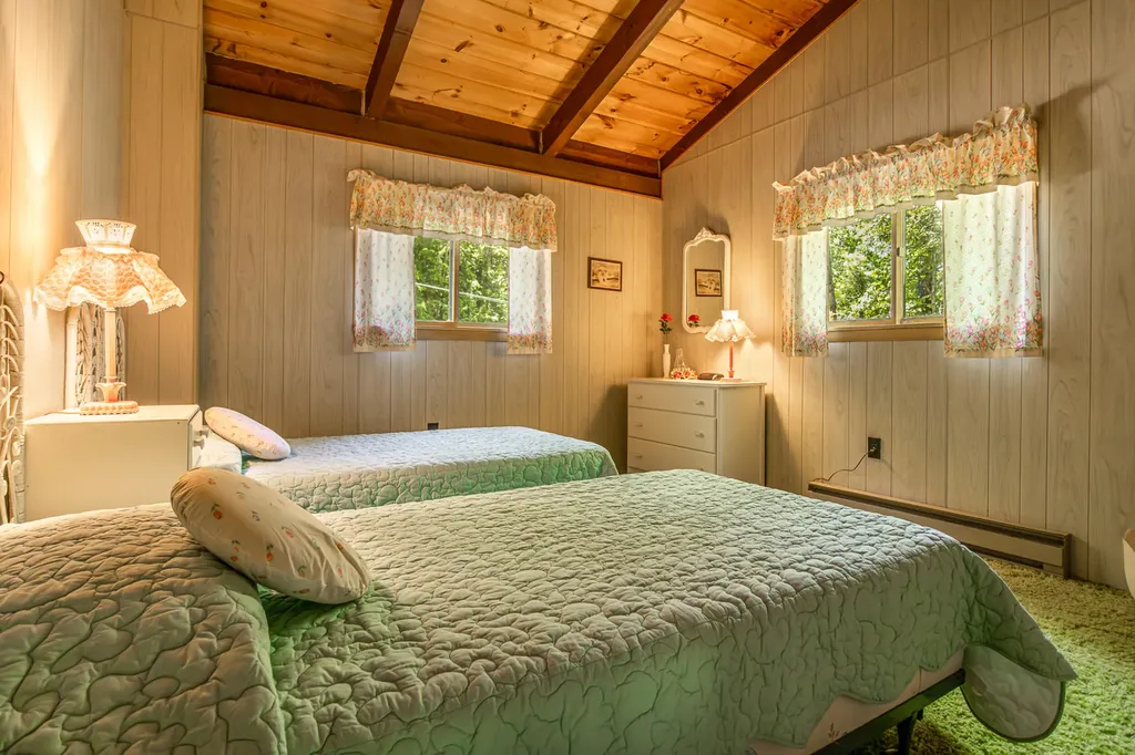 121 Ridgeway Circle Waterboro ME 04061