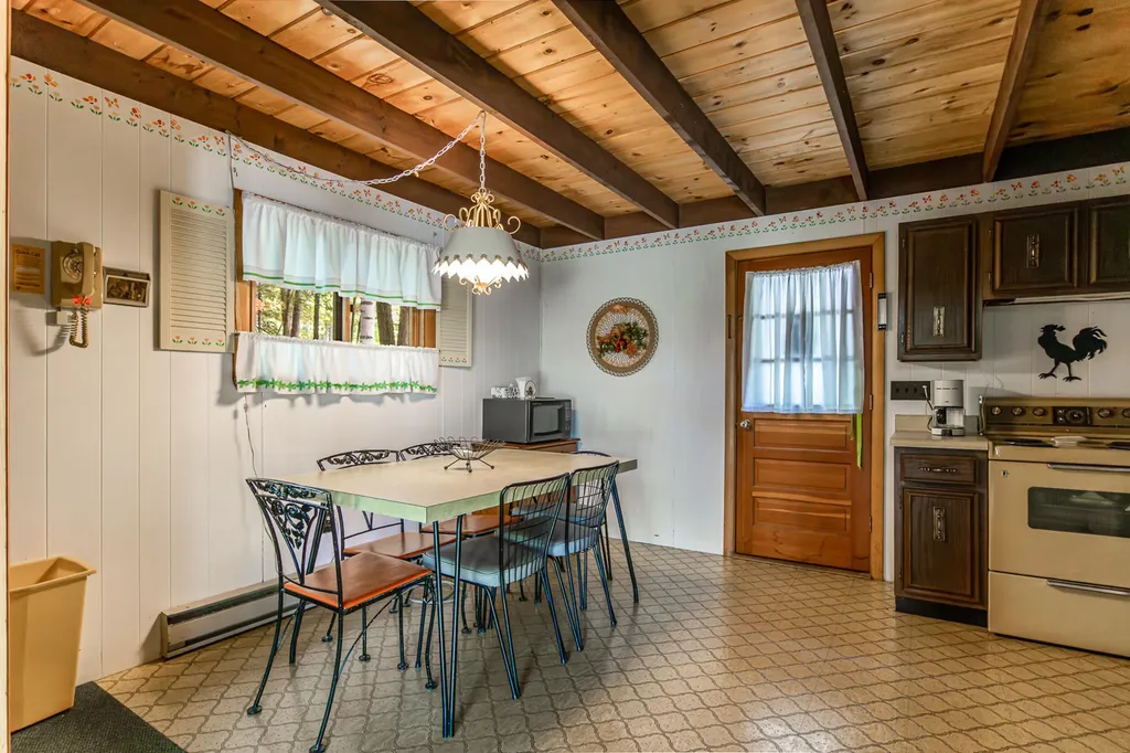 121 Ridgeway Circle Waterboro ME 04061