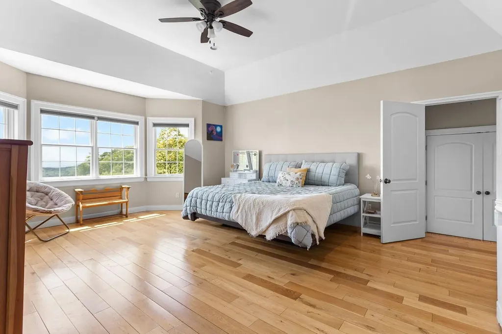 25 Browns Avenue Sedgwick ME 04676