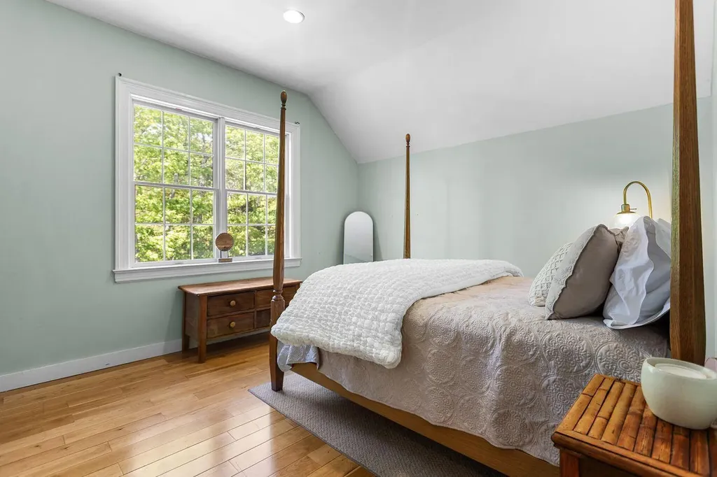 25 Browns Avenue Sedgwick ME 04676