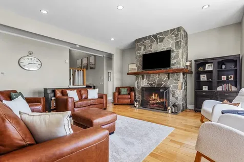 25 Browns Avenue Sedgwick ME 04676