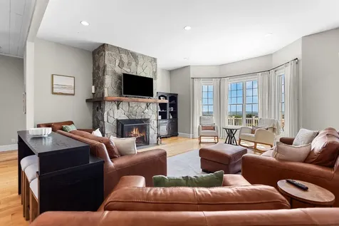 25 Browns Avenue Sedgwick ME 04676