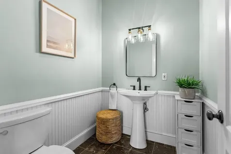 25 Browns Avenue Sedgwick ME 04676