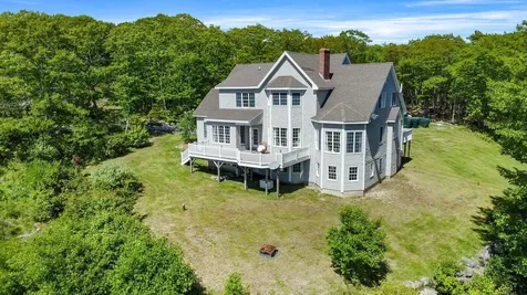 25 Browns Avenue Sedgwick ME 04676