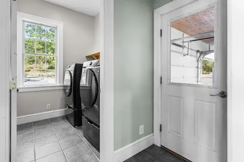 25 Browns Avenue Sedgwick ME 04676