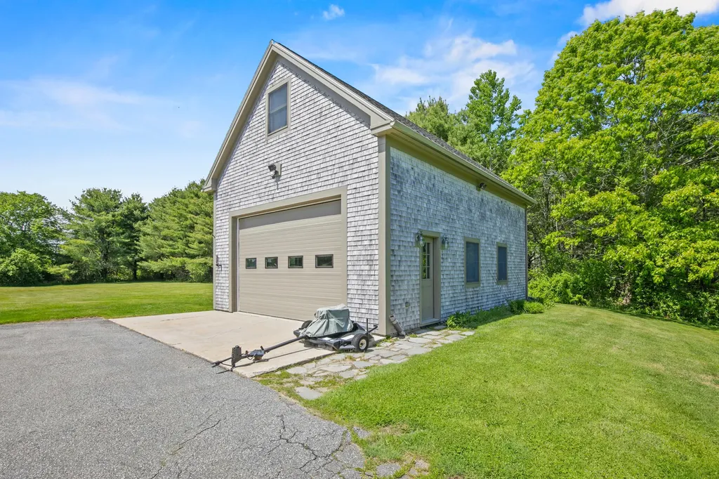 501 Mere Point Road Brunswick ME 04011