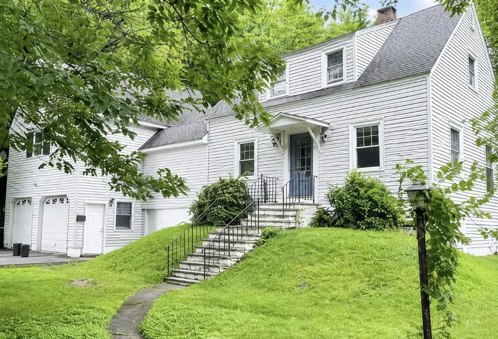 Auburn ME, 56 Gammon Avenue