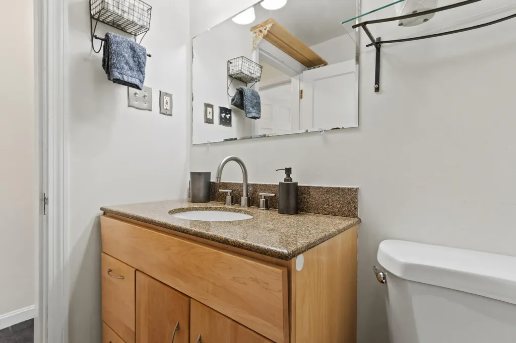 153 Auburn Street Portland ME 04103