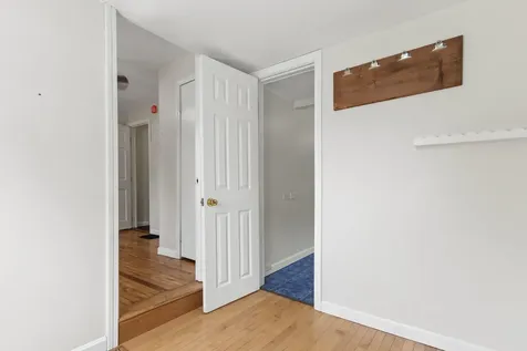 153 Auburn Street Portland ME 04103