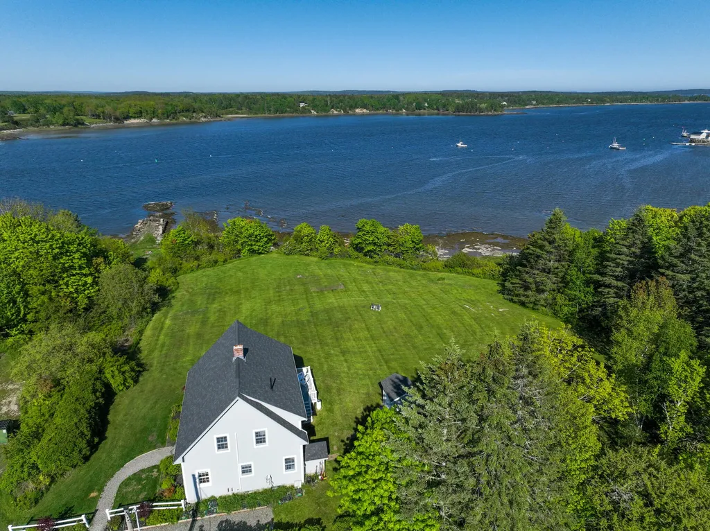 17 Water Street Milbridge ME 04658