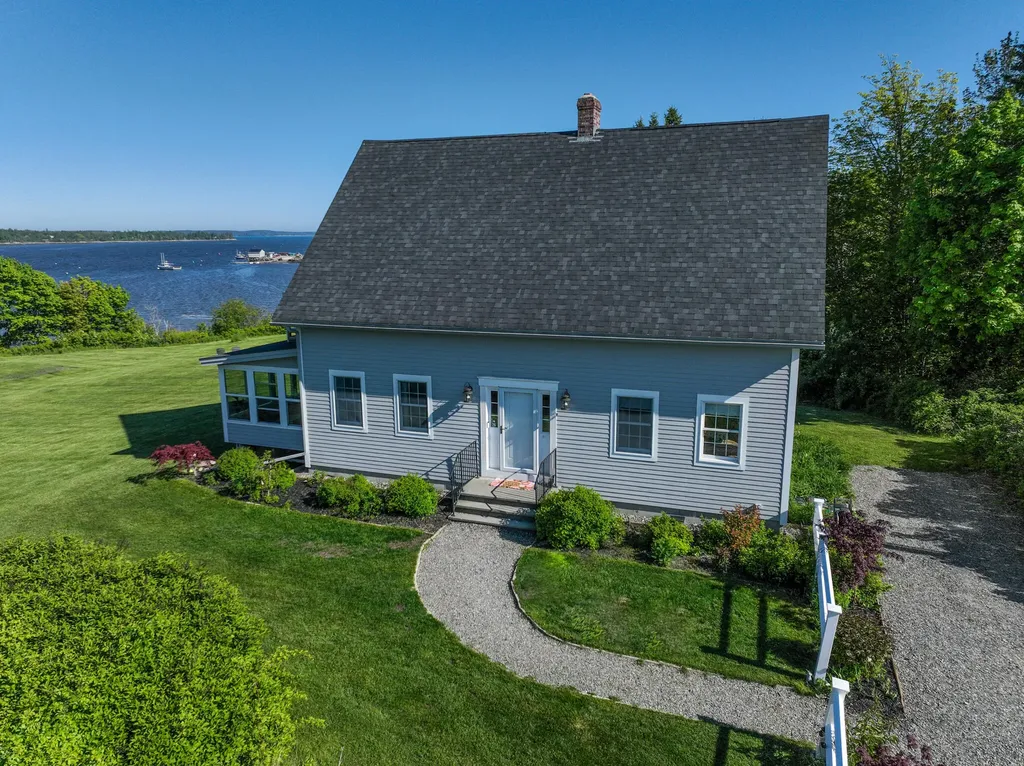 17 Water Street Milbridge ME 04658