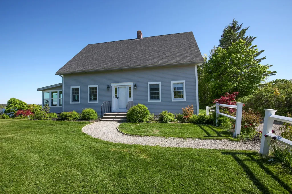 17 Water Street Milbridge ME 04658