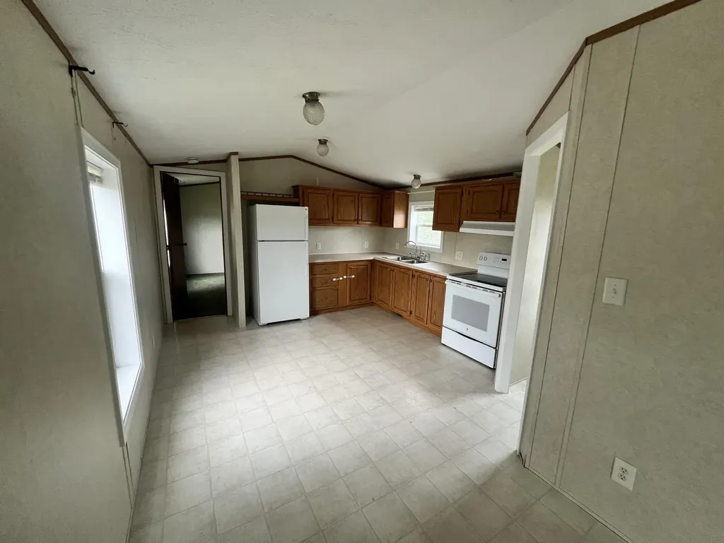 25 Lorna Lane Glenburn ME 04401