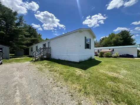 25 Lorna Lane Glenburn ME 04401