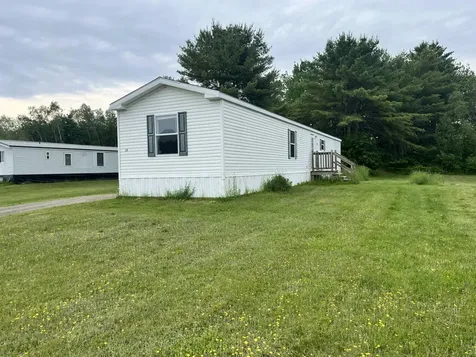 25 Lorna Lane Glenburn ME 04401