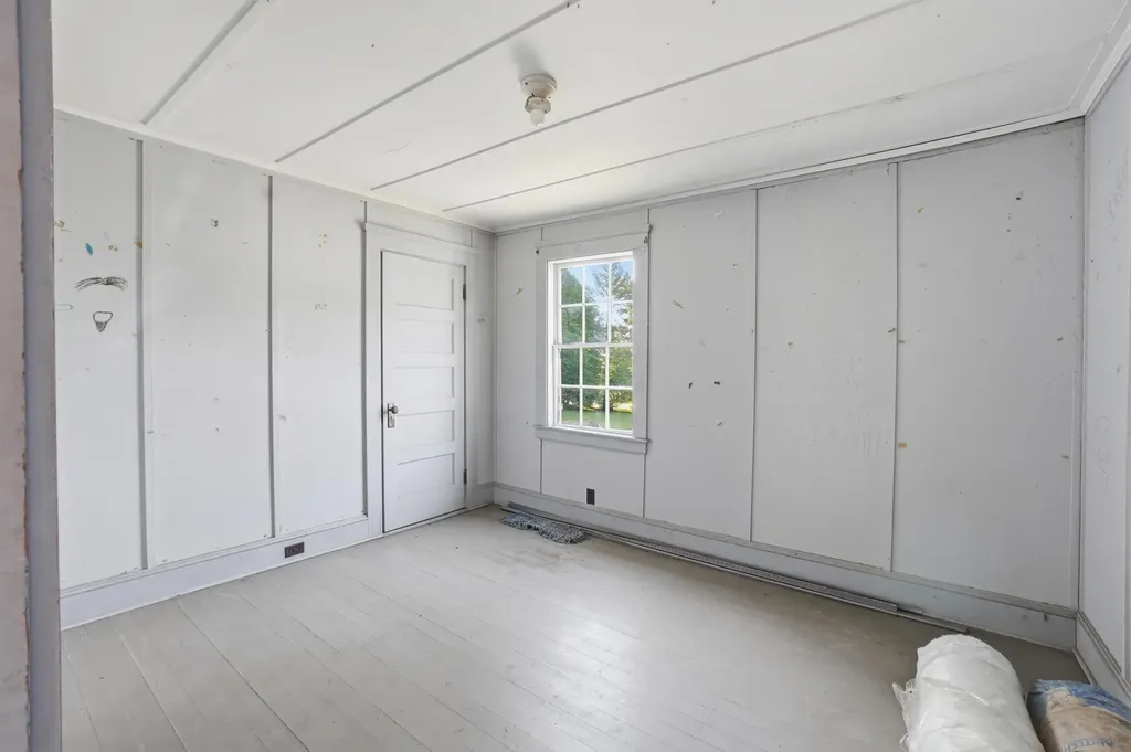 126 E Main Street Searsport ME 04974