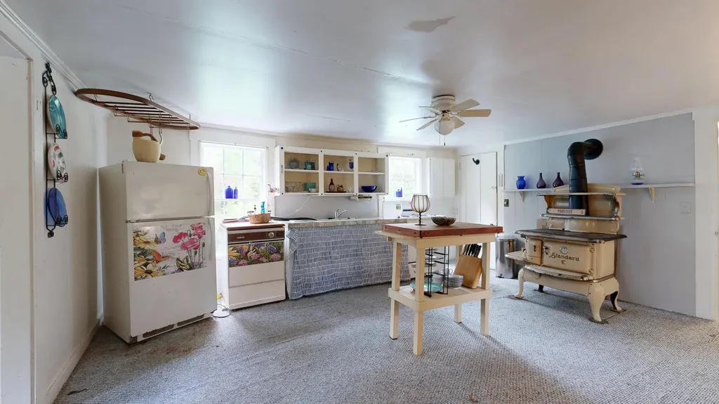 10 Picnic Hill Road Albany Twp ME 04217