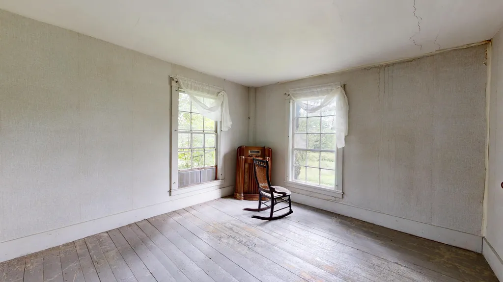 10 Picnic Hill Road Albany Twp ME 04217