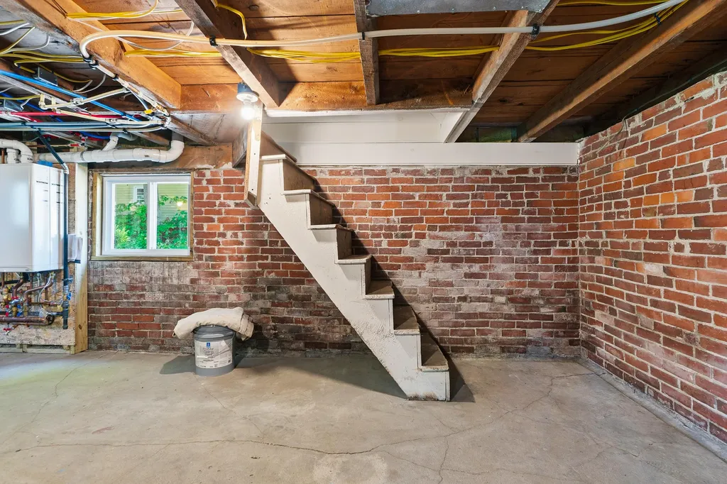 19 Booker Street Lisbon ME 04252