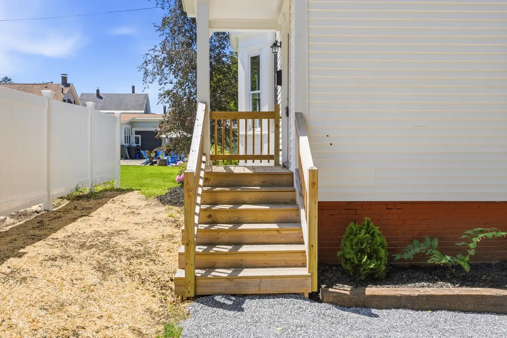 19 Booker Street Lisbon ME 04252