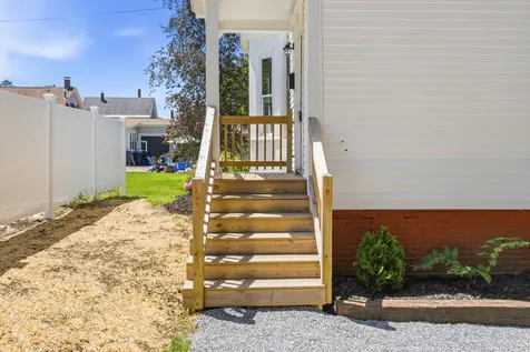 19 Booker Street Lisbon ME 04252