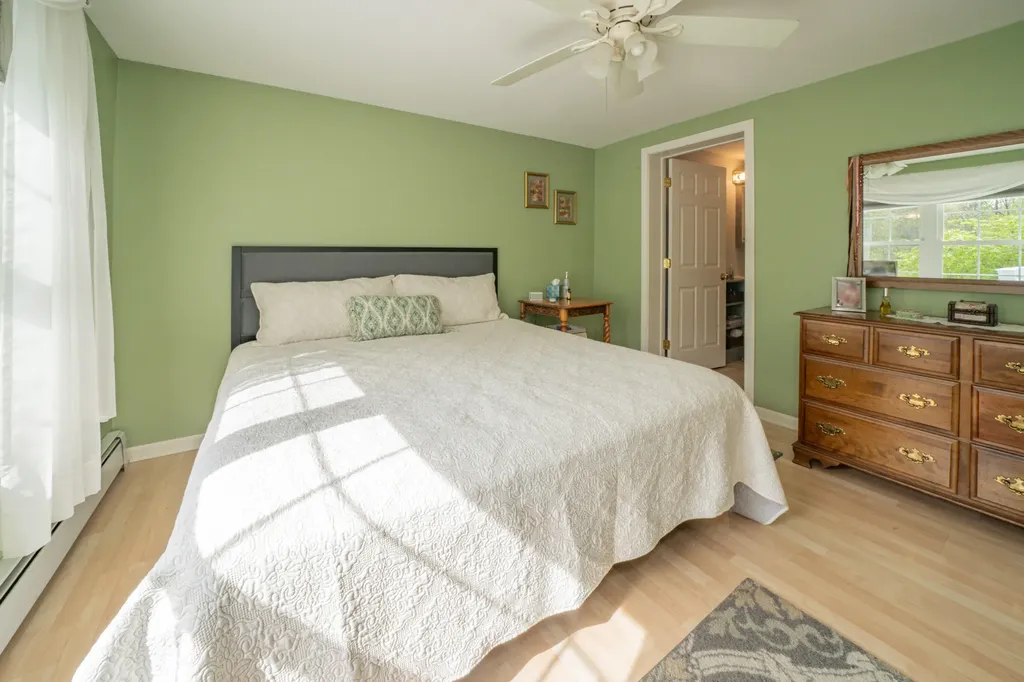 22 Castaway Drive Orland ME 04472
