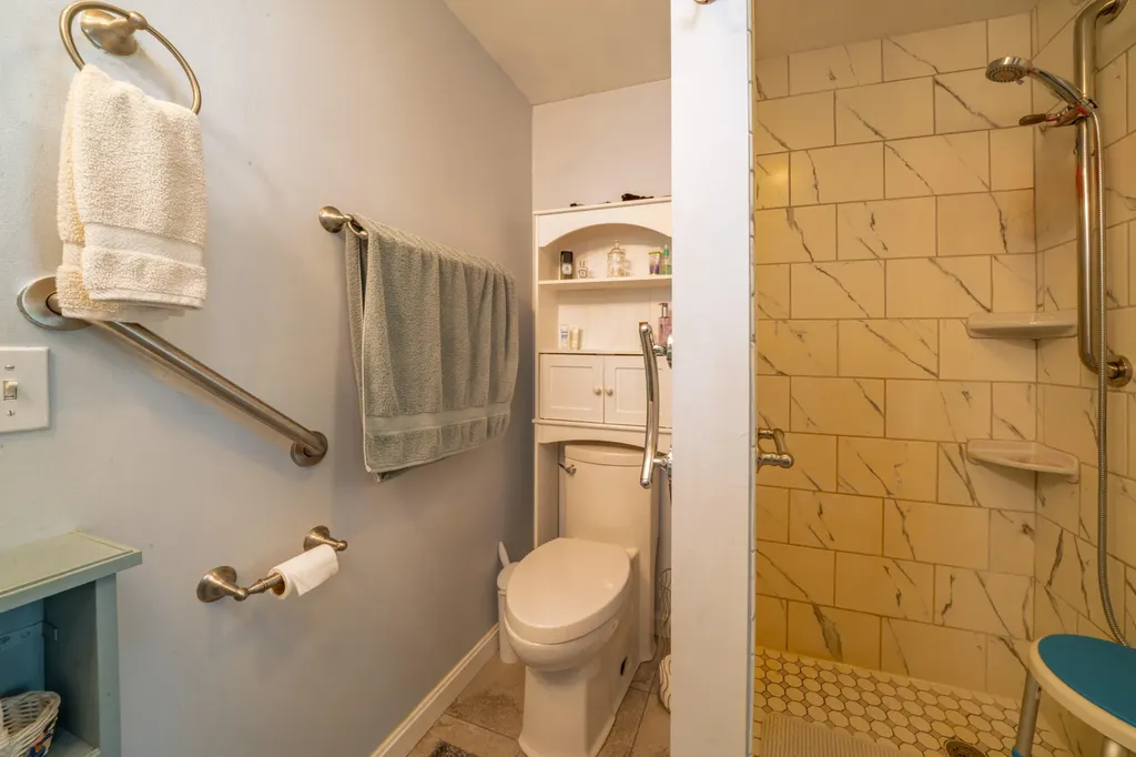 22 Castaway Drive Orland ME 04472