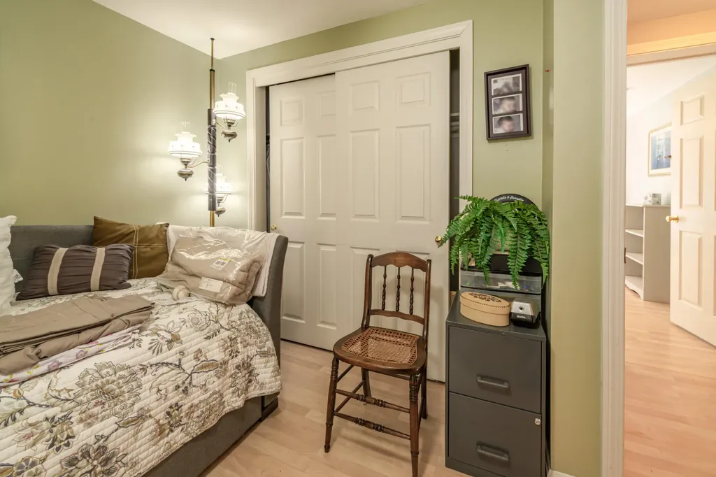 22 Castaway Drive Orland ME 04472