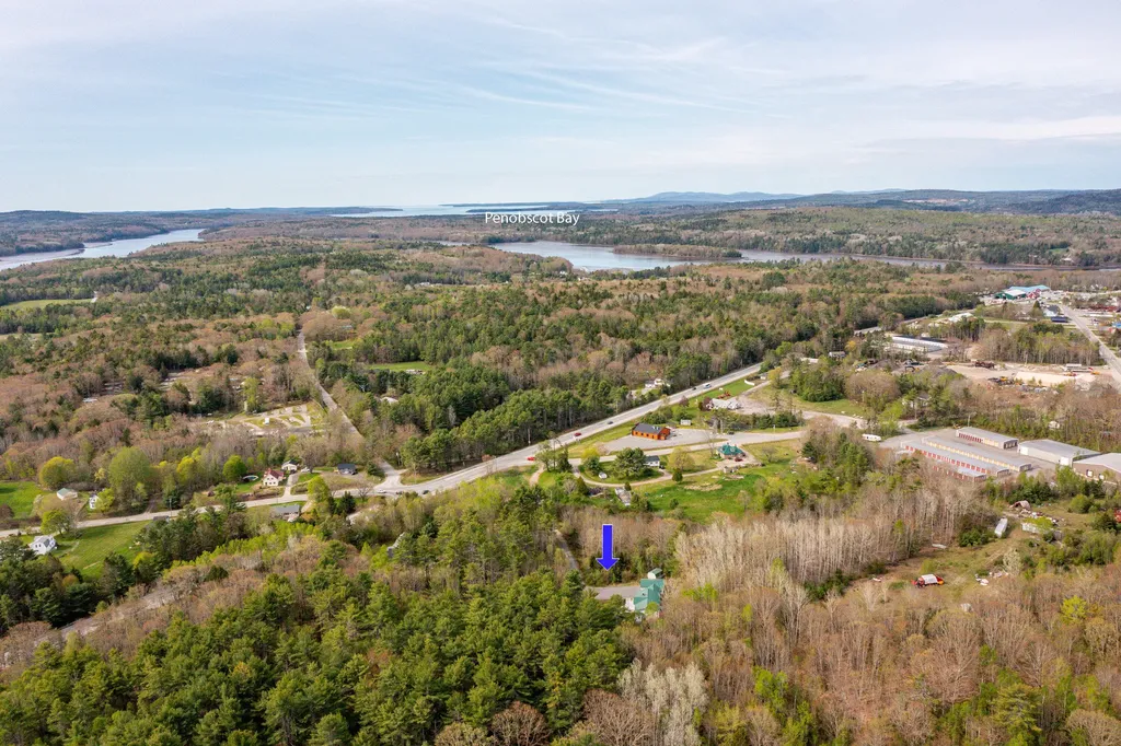 22 Castaway Drive Orland ME 04472